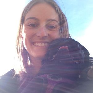 Meet your Posher, Caitlin